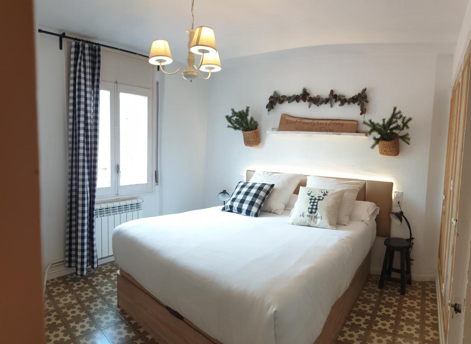 Ferienwohnung Casa Lola - Terraza Panoramica En El Centro Del Pueblo Sant Joan de les Abadesses Exterior foto